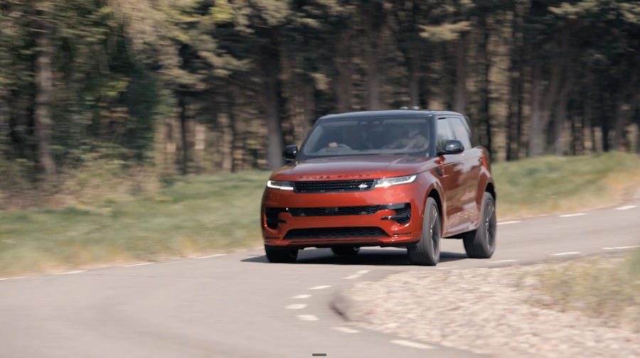 Range Rover Sport test track — film still 4